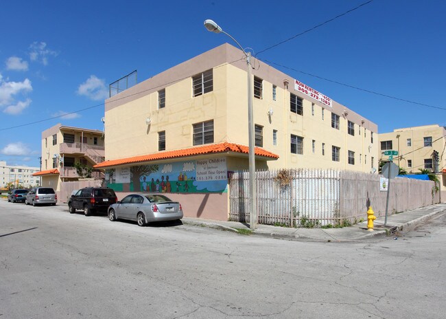 2101 NW 3rd Ave in Miami, FL - Building Photo - Building Photo