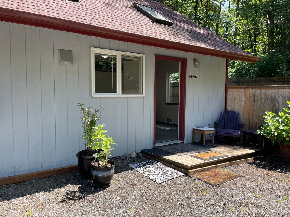 4056 Tree Frog Ln in Langley, WA - Building Photo