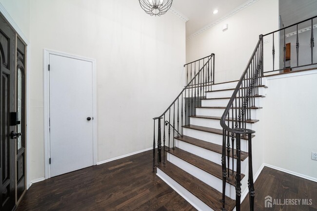828 Mountain Ave in Springfield, NJ - Building Photo - Building Photo