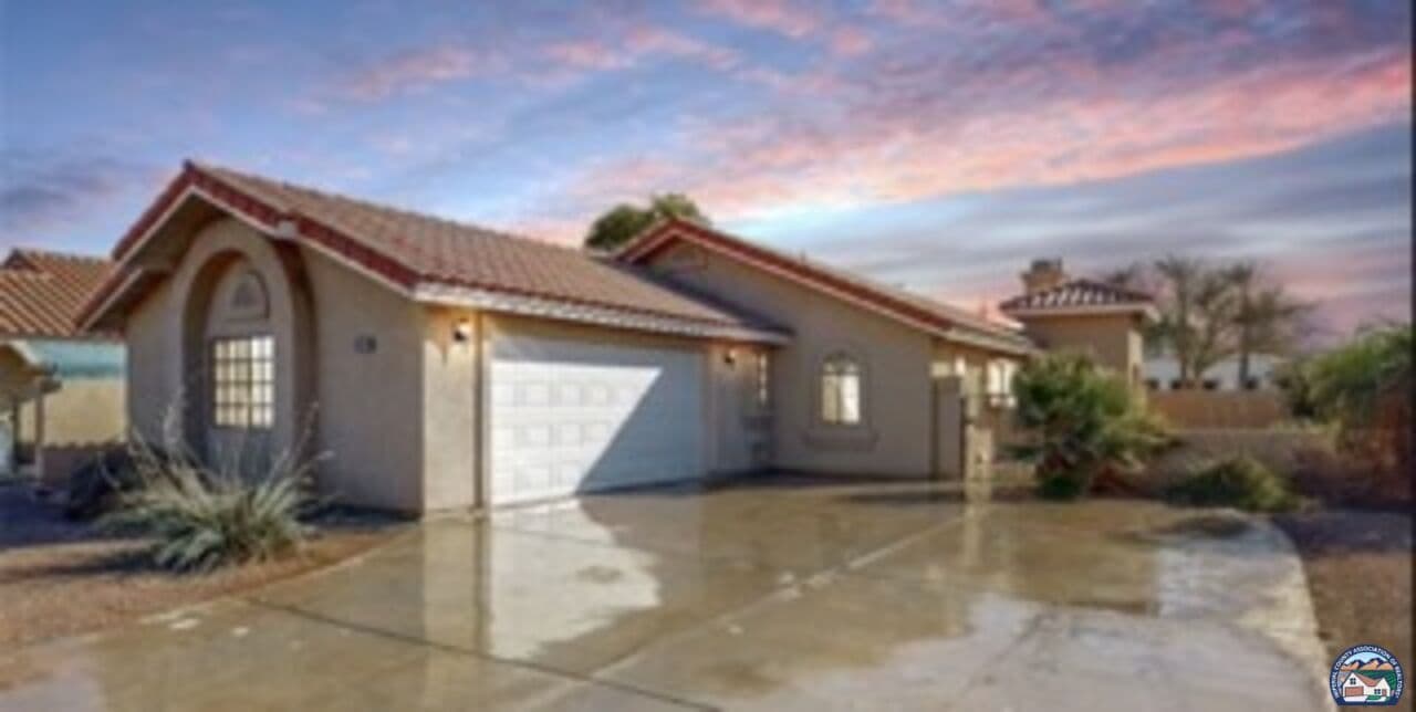 2267 Aurora Ct in El Centro, CA - Building Photo