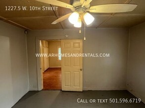 1227.5 W 10th St in North Little Rock, AR - Building Photo - Building Photo