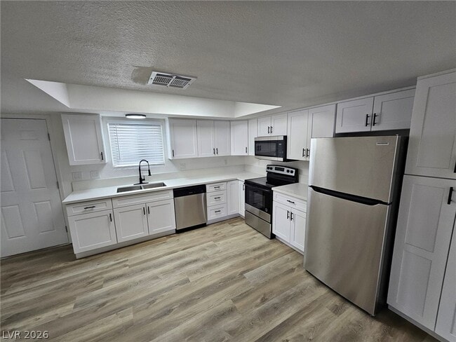 property at 1083 E Calvada Blvd