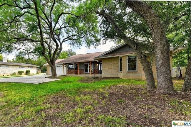 112 W Mimosa Cir in San Marcos, TX - Building Photo - Building Photo