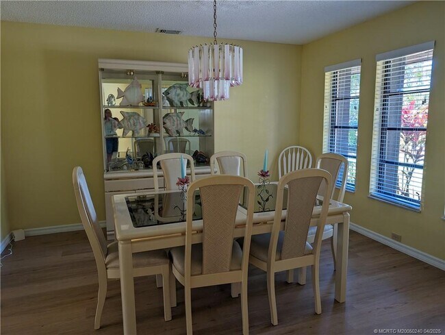 property at 5306 SE Orange St