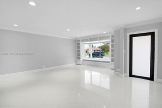 1804 SW 102nd Ct in Miami, FL - Foto de edificio - Building Photo