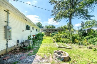 1225 Thrush Ln in Florissant, MO - Building Photo - Building Photo