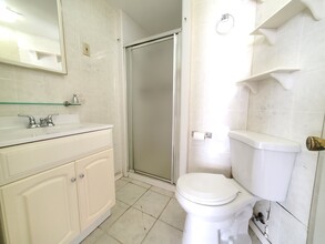 79 E 25th St, Unit 2 in Bayonne, NJ - Building Photo - Building Photo