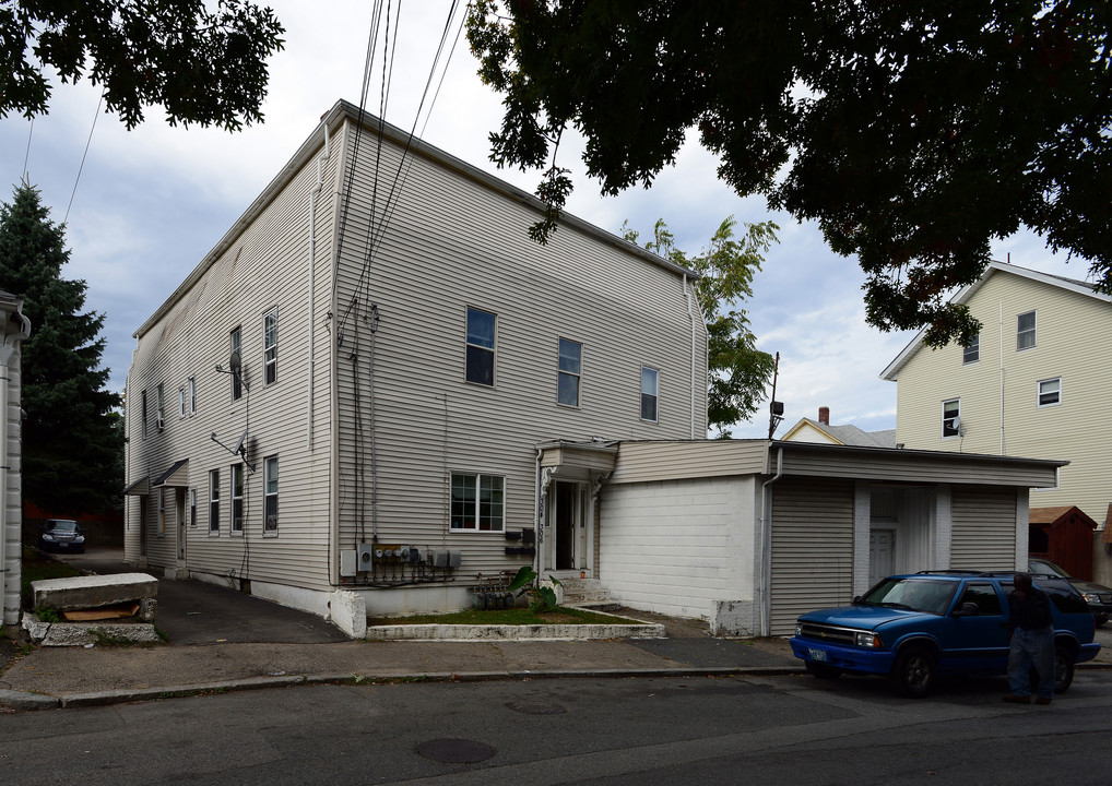 304 Veazie St in Providence, RI - Building Photo