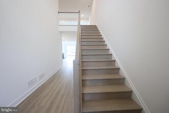 4 Cherry Ln in West Windsor Township, NJ - Building Photo - Building Photo