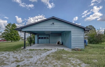 4410 E 26th St in Joplin, MO - Foto de edificio - Building Photo