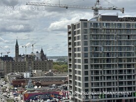 180 George St in Ottawa, ON - Building Photo