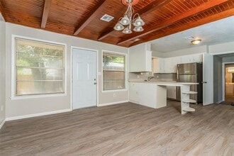 9712 Mahler Pl in The Village, OK - Building Photo - Building Photo