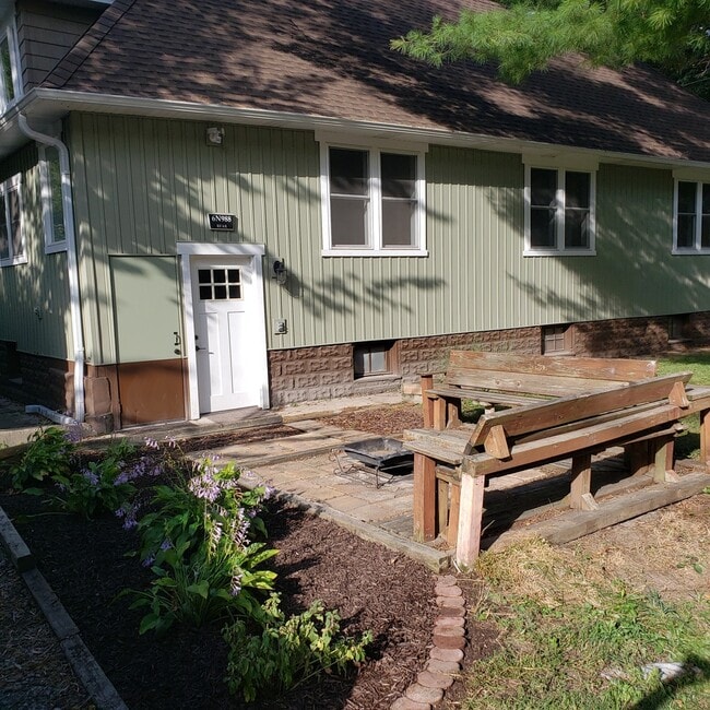 property at 6N988 Wabash Ave