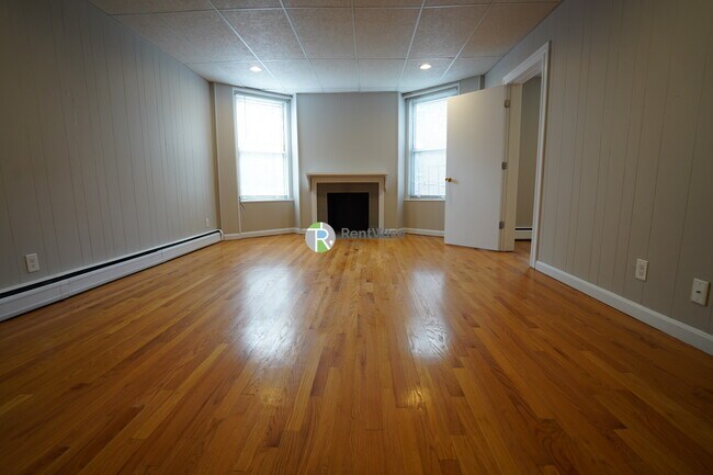 1055 Beacon St