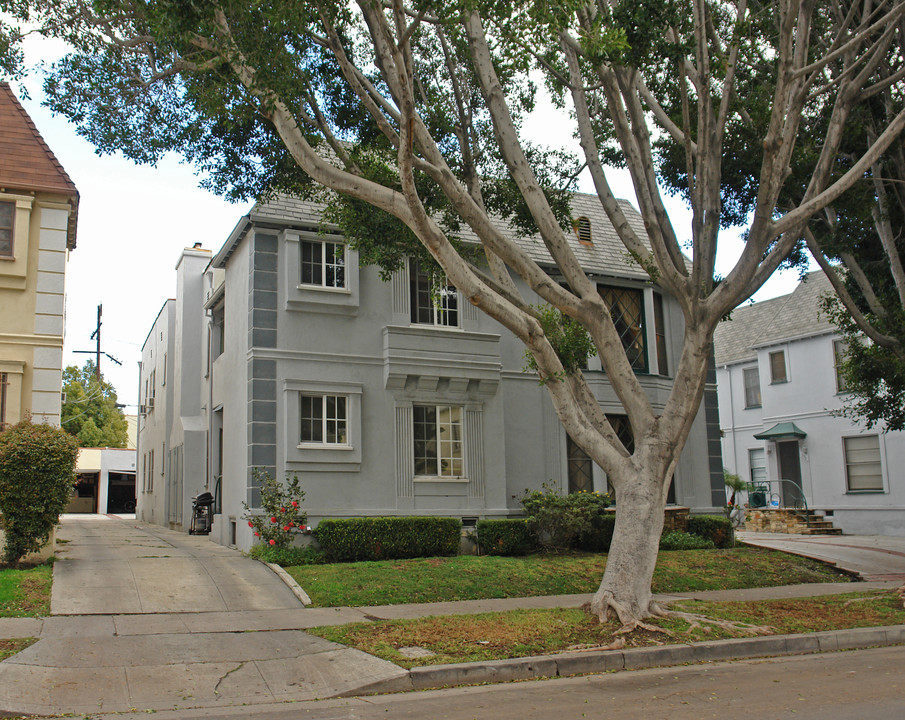 340 N Curson Ave in Los Angeles, CA - Building Photo