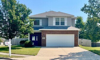 208 Port Way in Columbia, MO - Building Photo
