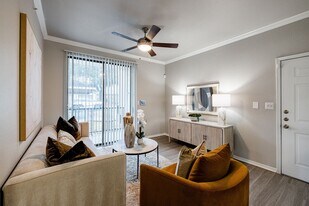 12113 Metric Blvd, Unit 1033 in Austin, TX - Building Photo