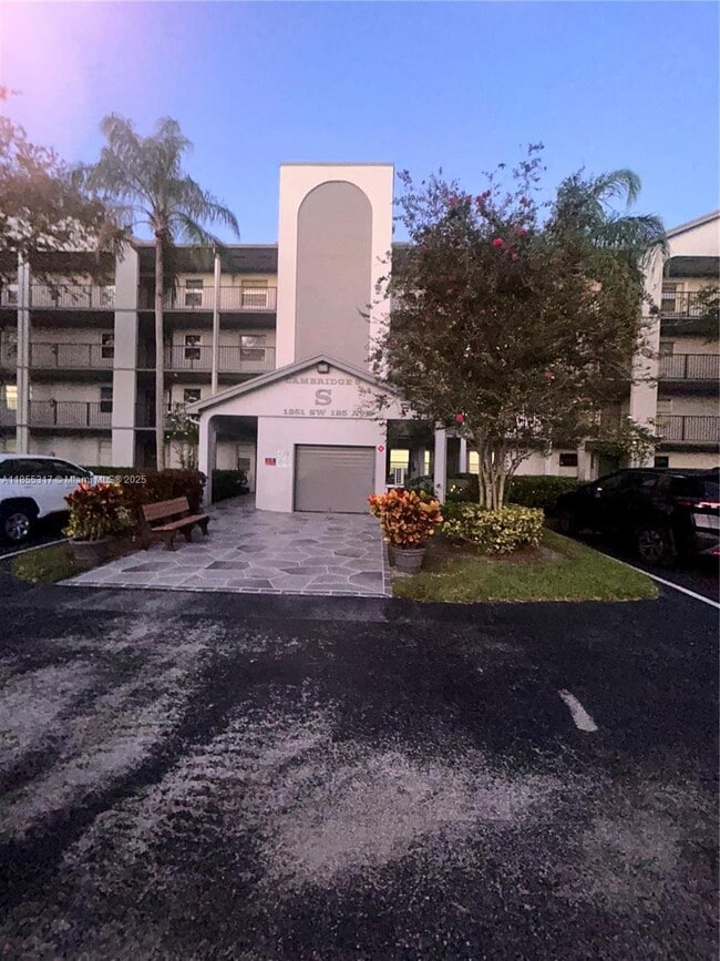 1351 SW 125th Ave in Pembroke Pines, FL - Building Photo - Building Photo