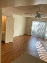 21107 Victor St, Unit 8 in Torrance, CA - Foto de edificio - Building Photo