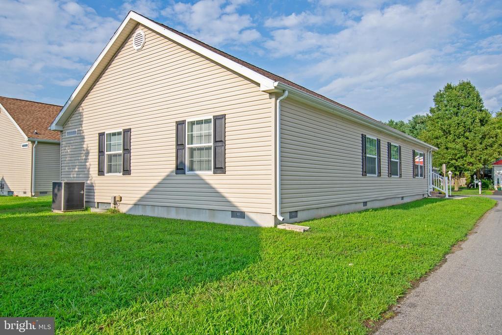 192 Daffodil Dr in Magnolia, DE - Building Photo