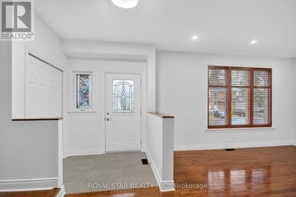 1448 Queensdale Ave in Ottawa, ON - Building Photo - Building Photo