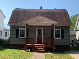 312 State St in Mount Union, PA - Building Photo