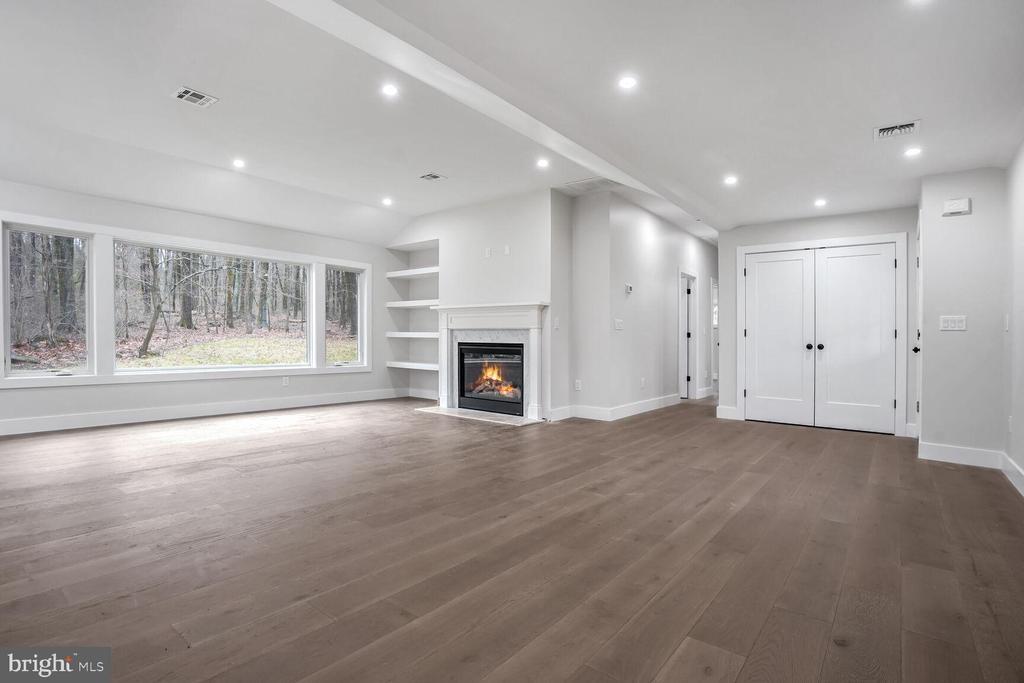 358 Cherry Valley Rd in Princeton, NJ - Building Photo