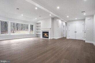 358 Cherry Valley Rd in Princeton, NJ - Building Photo - Building Photo