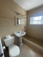 1435 NE 173rd St in North Miami Beach, FL - Building Photo - Building Photo