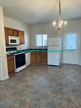 4257 Sabana Loop SE, Unit A in Rio Rancho, NM - Foto de edificio - Building Photo