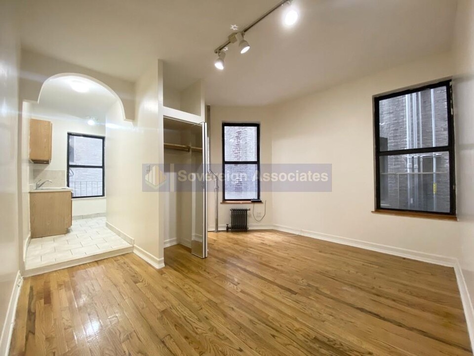 3135 Broadway-Unit -6 in New York, NY - Building Photo