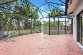 320 Deer Creek Wildwood Ln E in Deerfield Beach, FL - Building Photo - Building Photo