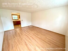 5881 Portage St NW in North Canton, OH - Building Photo - Building Photo