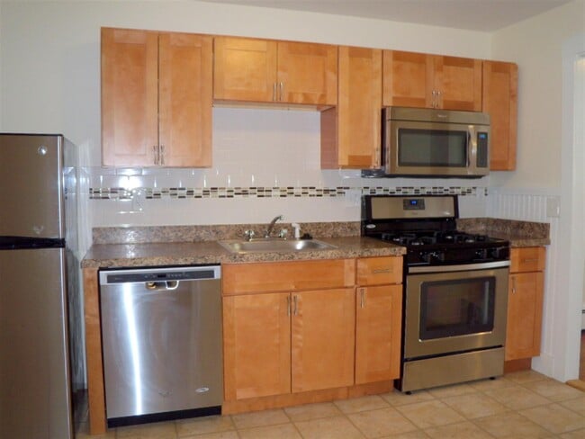 304 Highland Ave, Unit 304 in Somerville, MA - Building Photo - Building Photo