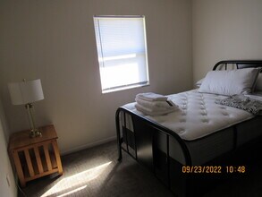 3500 Oak Tree Dr, Unit #4 in Kalamazoo, MI - Building Photo - Building Photo