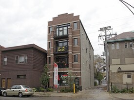 1831 W Belmont Ave in Chicago, IL - Building Photo