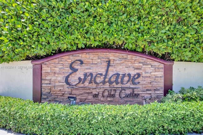 10333 SW 232nd St in Quail Heights, FL - Building Photo - Building Photo