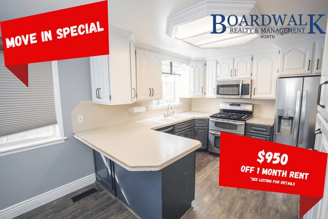 property at 1636 Marilyn Dr