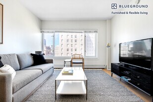 899 Pine St in San Francisco, CA - Building Photo