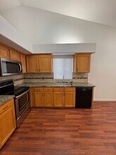 2660 E Plymouth Way in Fresno, CA - Building Photo - Building Photo