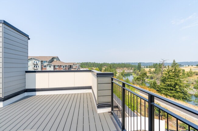 River Landing Townhome Collection in Spokane Valley, WA - Building Photo - Interior Photo