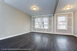 1344 W. Barry Ave. in Chicago, IL - Foto de edificio - Building Photo