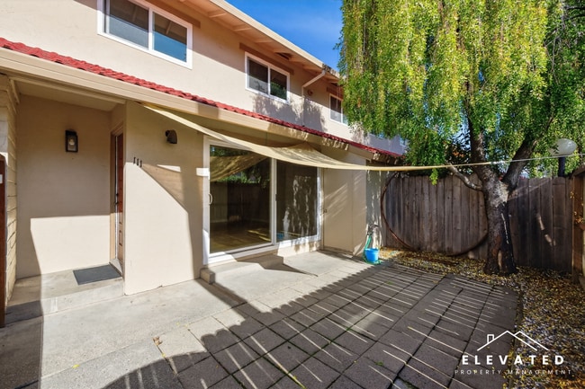 111 Avram Ave in Rohnert Park, CA - Building Photo - Building Photo