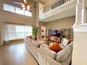 8000 Acadia Estates Ct in Kissimmee, FL - Building Photo - Building Photo