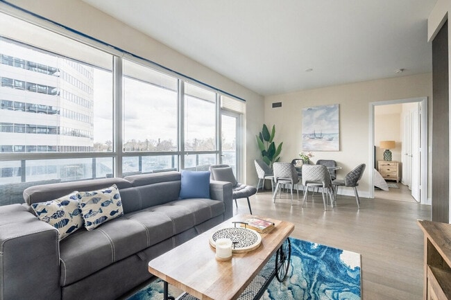 2 Anndale Dr