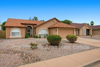 4425 E Douglas Ave in Gilbert, AZ - Building Photo - Building Photo