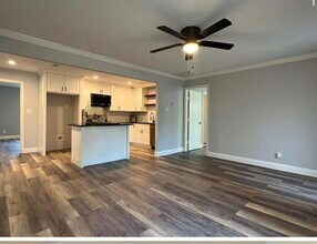 2722 Gladstone Dr in Dallas, TX - Building Photo - Building Photo