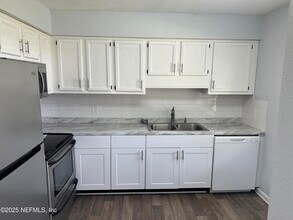 392 Fortuna Ave in St. Augustine, FL - Building Photo - Building Photo