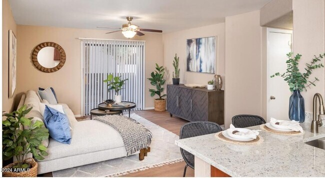 13440 N 44th St, Unit 3 in Phoenix, AZ - Building Photo - Building Photo