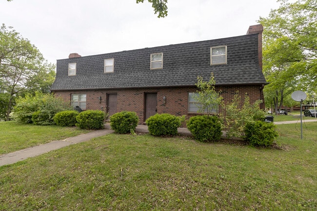 property at 1003 Canterbury Dr